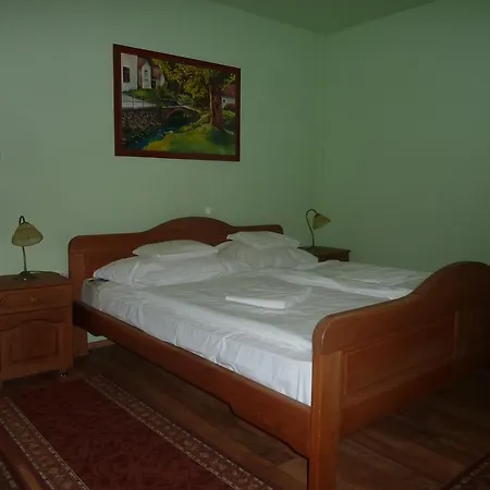 Naspolya Panzio Es Etterem Nocleg ze śniadaniem Bátaapáti