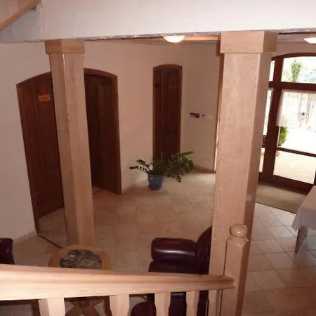 Bed & Breakfast Naspolya Panzio Es Etterem