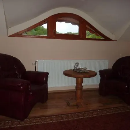 Naspolya Panzio Es Etterem Bátaapáti