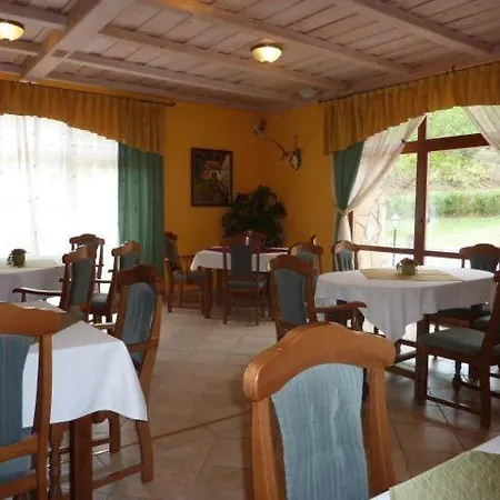 Nocleg ze śniadaniem Naspolya Panzio Es Etterem Bátaapáti