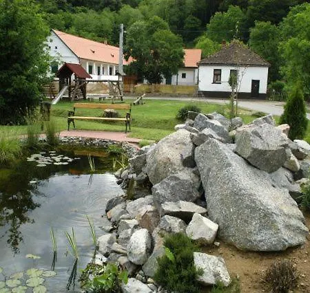 Naspolya Panzio Es Etterem