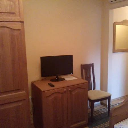 Naspolya Panzio Es Etterem Bátaapáti