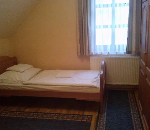 B&B Naspolya Panzio Es Etterem *